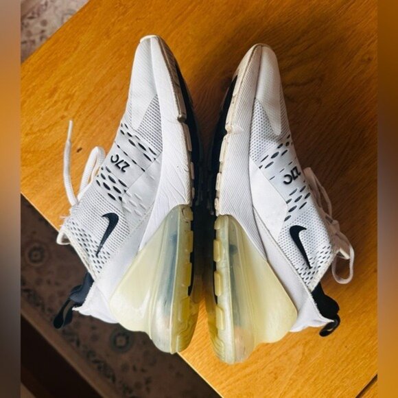 Nike Women's Nike Air Max 270 sz 8.5 shoes White Black Nike Athletic Shoes - Picture 5 of 9